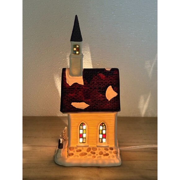 Vtg 1993 Christmas Valley Collection Lighted Porcelain Grace Chapel Church - Picture 2 of 15